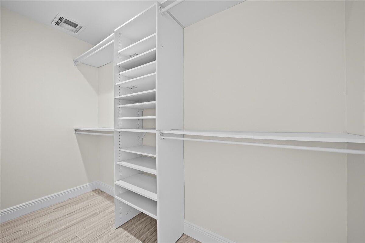 Intracoastal Park - Residential Lease