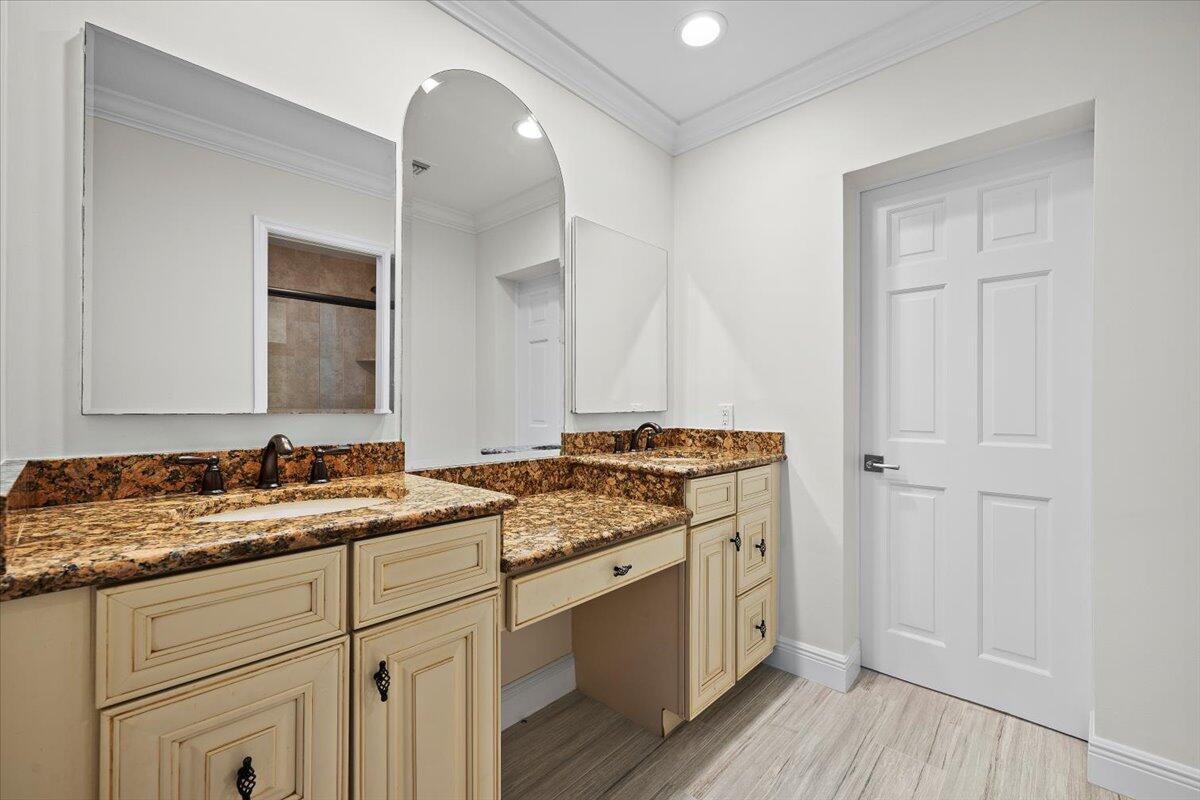 Intracoastal Park - Residential Lease