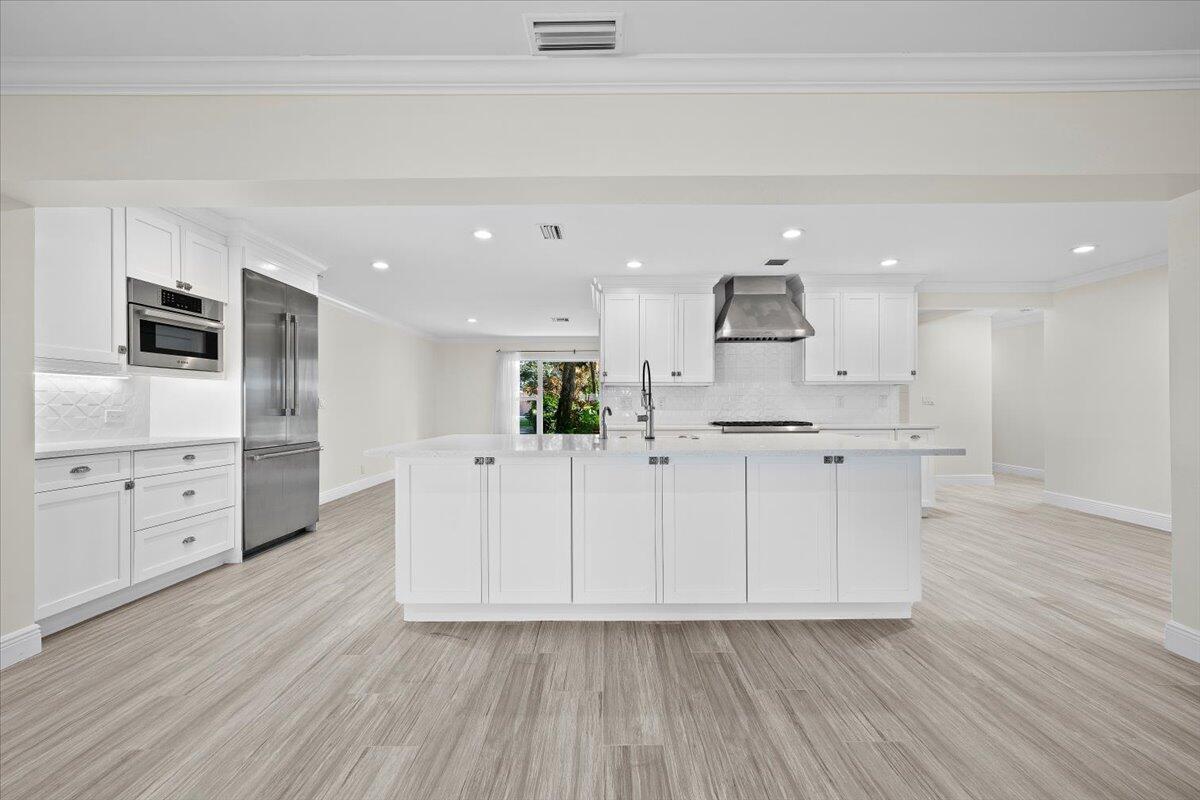 Intracoastal Park - Residential Lease