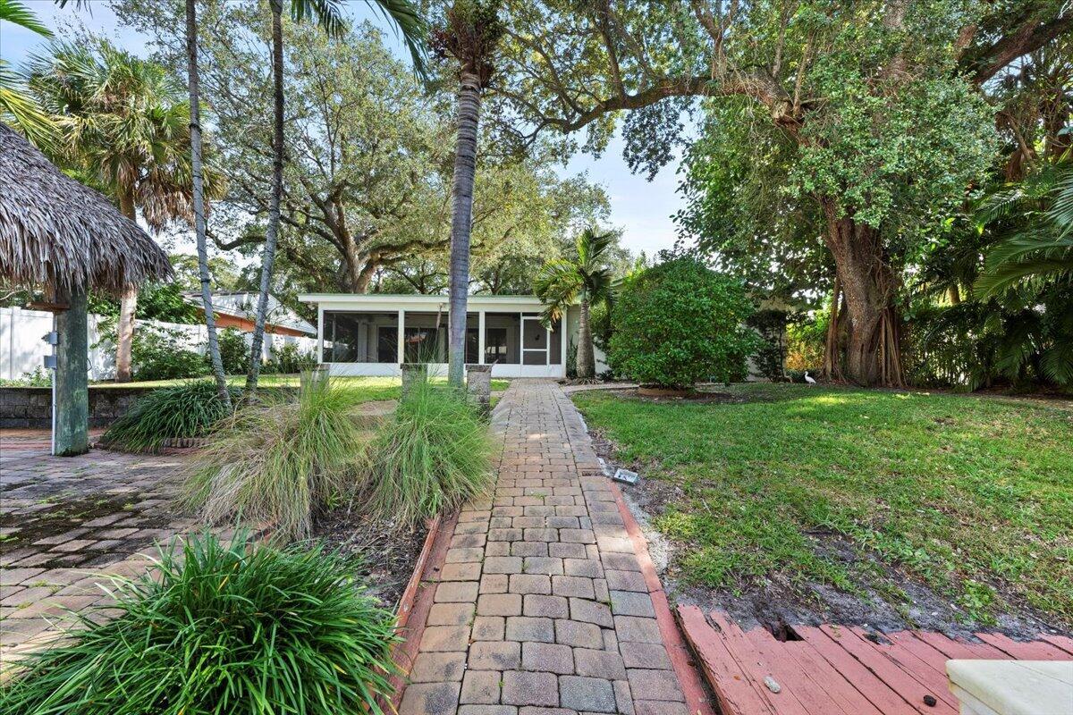 Intracoastal Park - Residential Lease