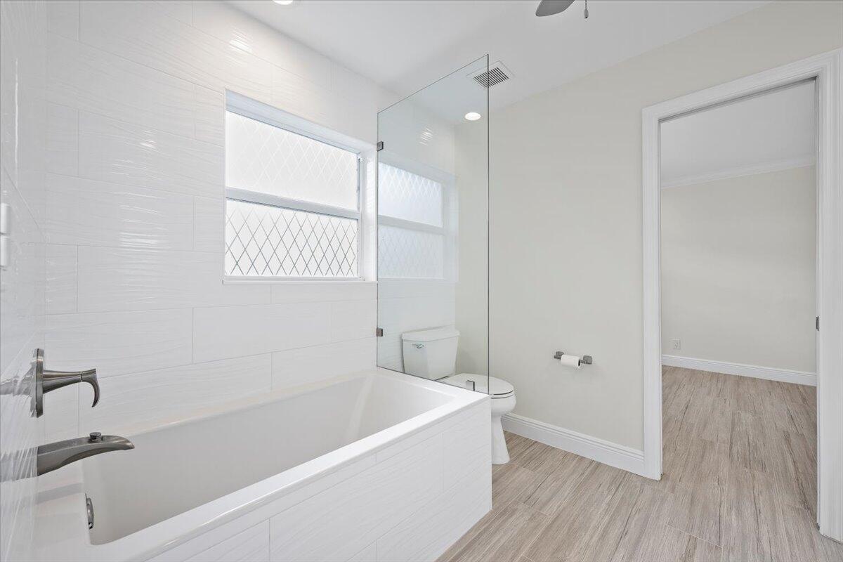 Intracoastal Park - Residential Lease