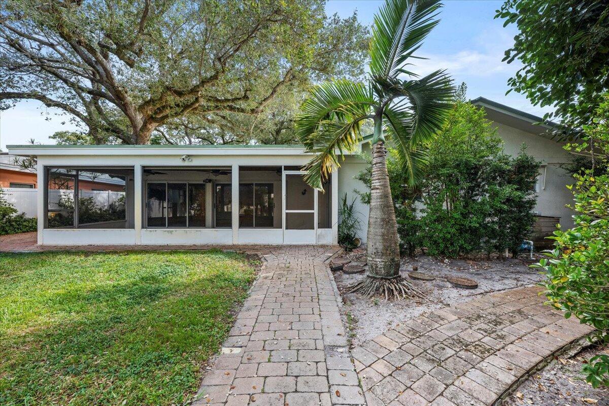 Intracoastal Park - Residential Lease