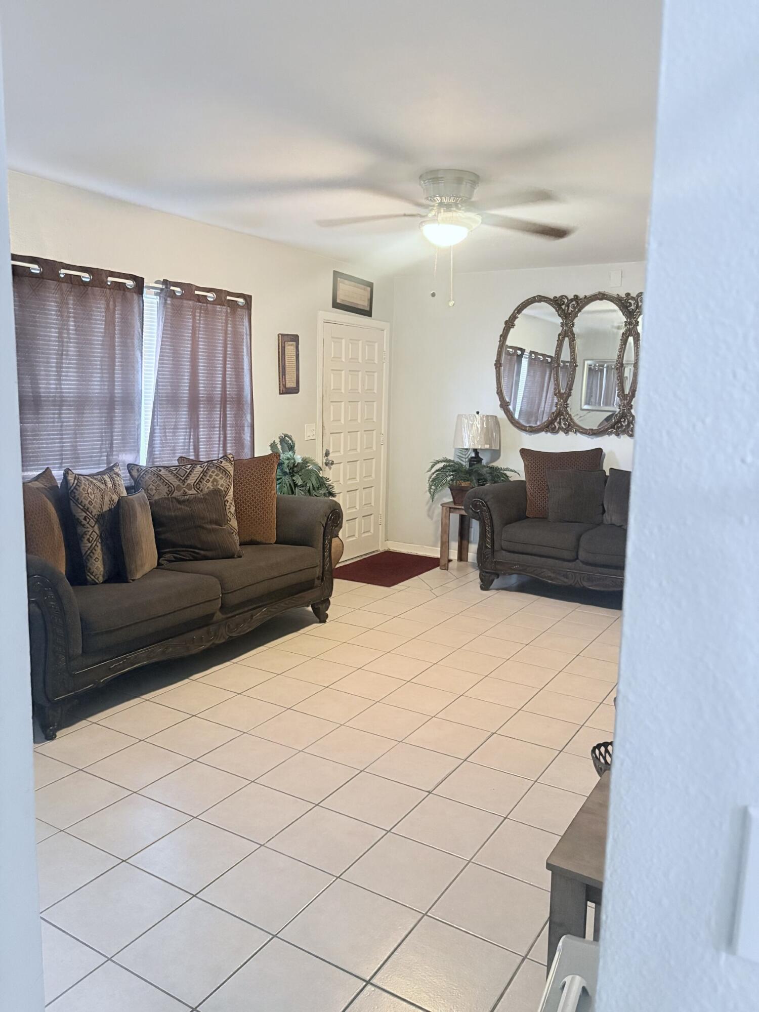 SAN LUCIE PLAZA SUBDIVISION UNIT 1 - Residential