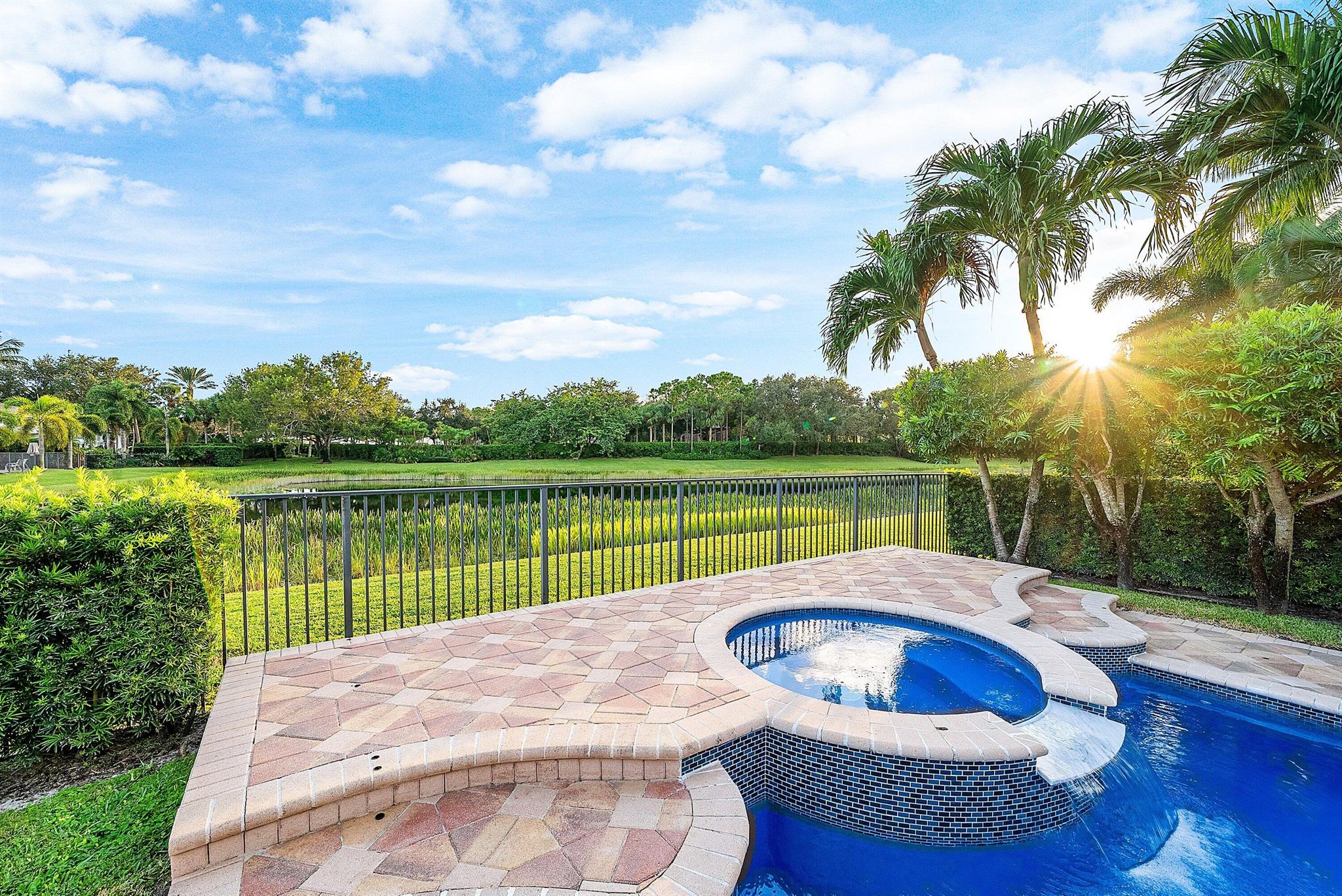 CANYON ISLES 1 - Residential