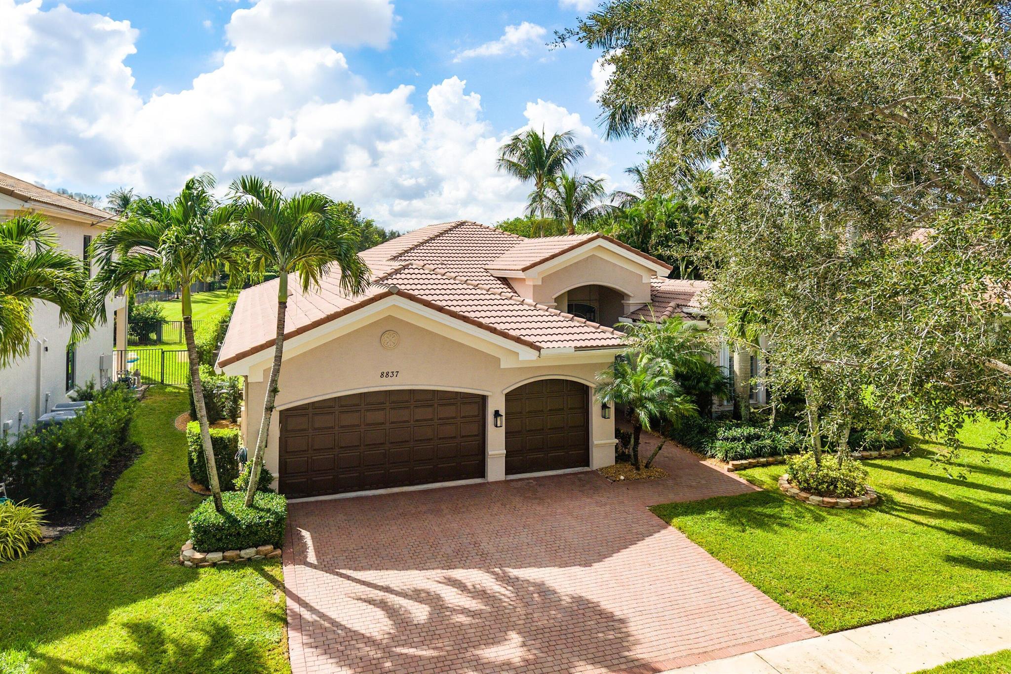 CANYON ISLES 1 - Residential