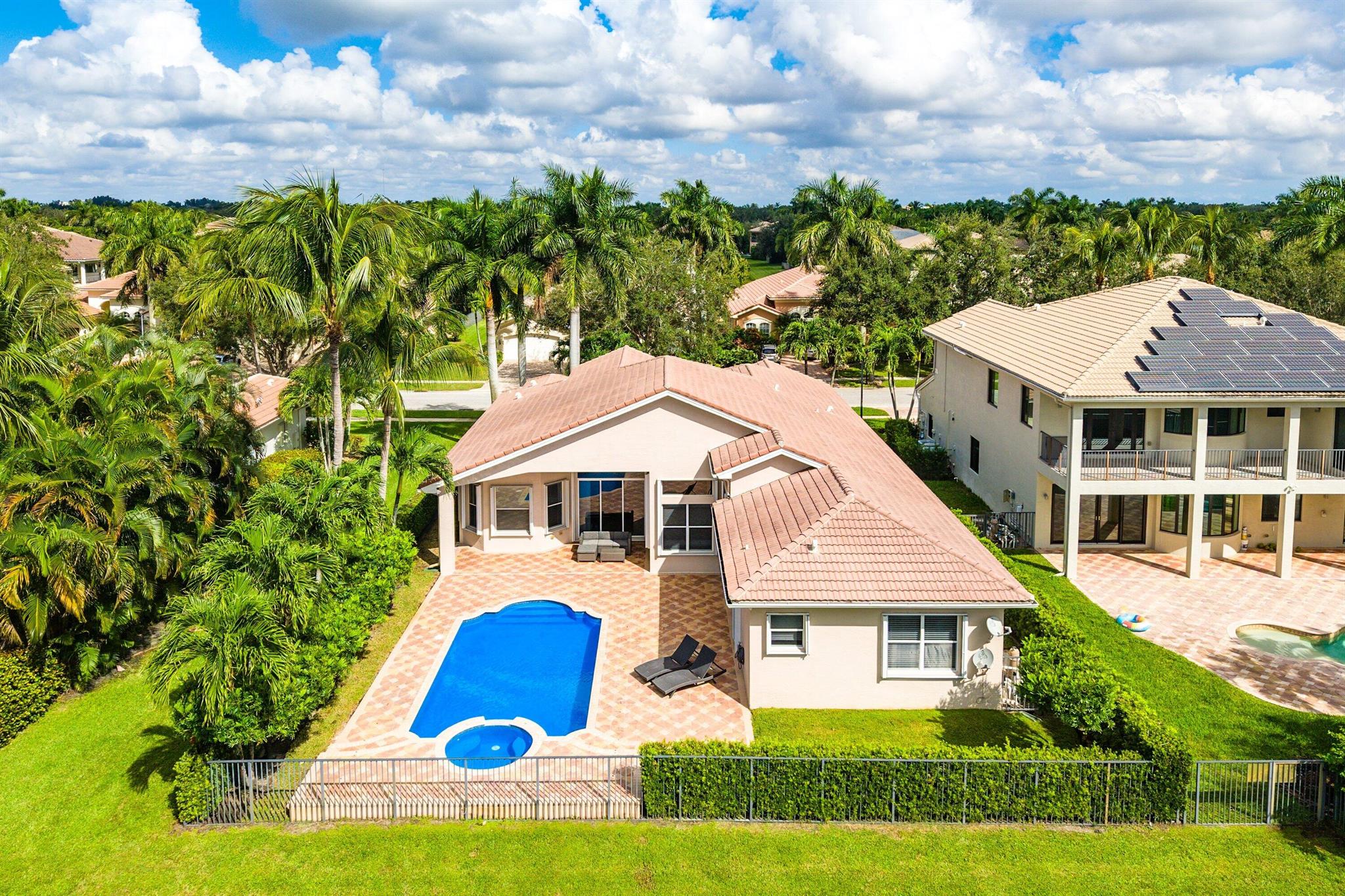 CANYON ISLES 1 - Residential