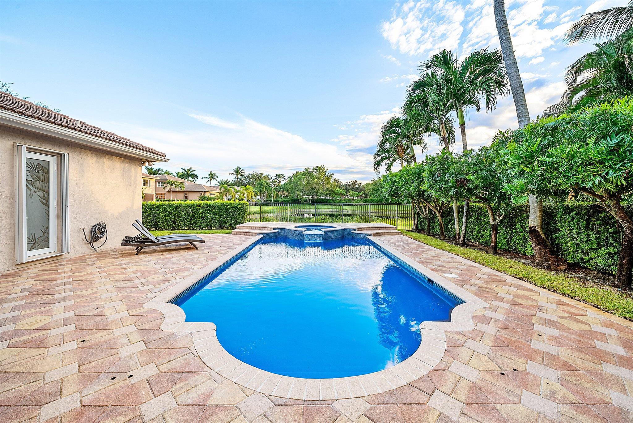 CANYON ISLES 1 - Residential