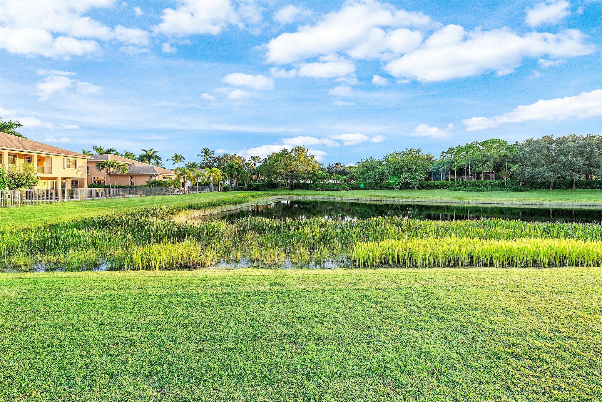 CANYON ISLES 1 - Residential