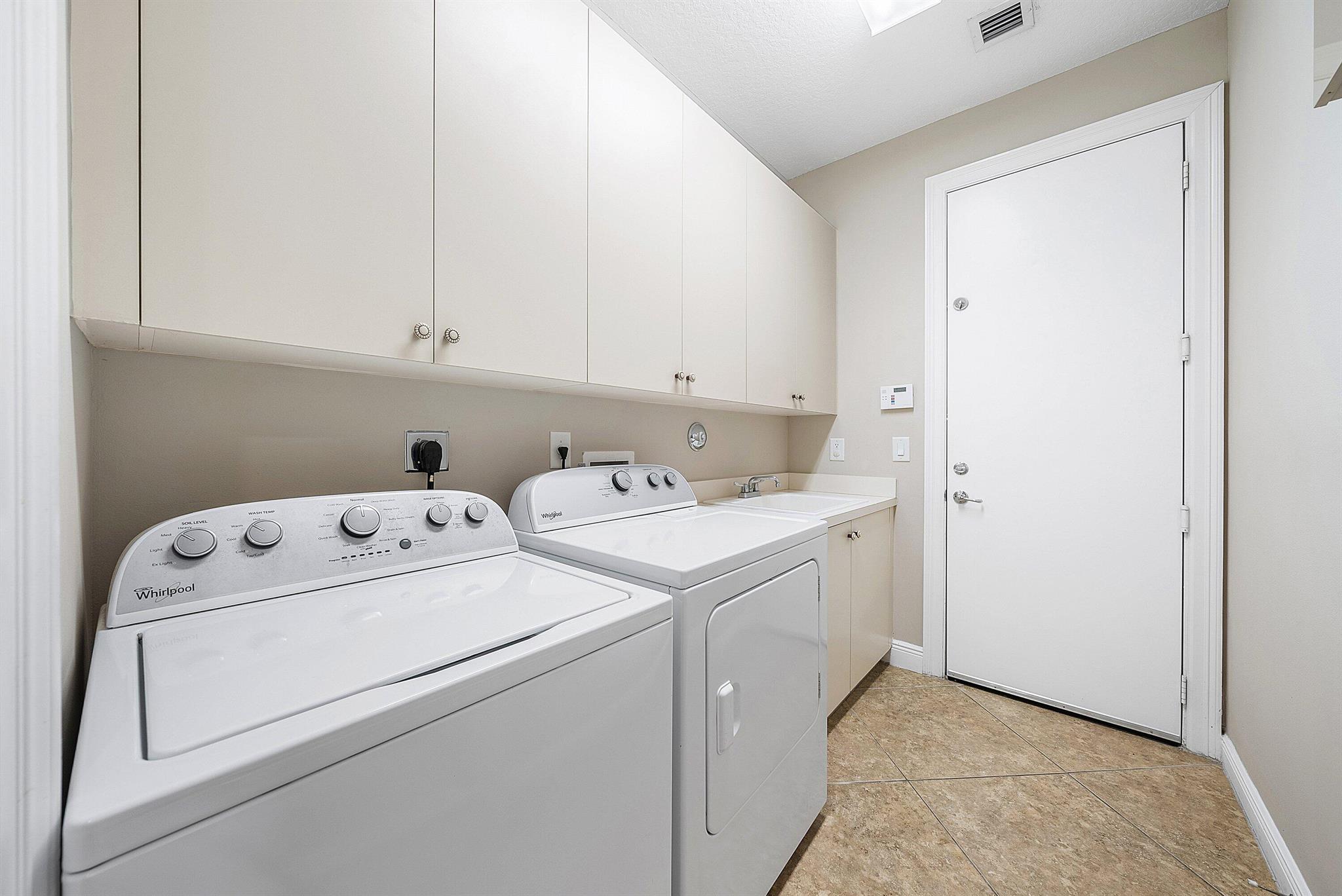 CANYON ISLES 1 - Residential