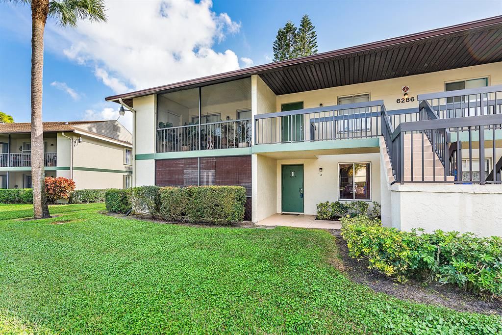 Photo of 6286 Chasewood Dr #A, Jupiter, FL 33458 (MLS # R10691772)
