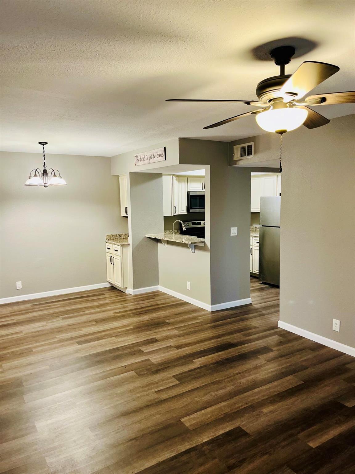 MIDPORT PLACE II, A CONDO - Residential