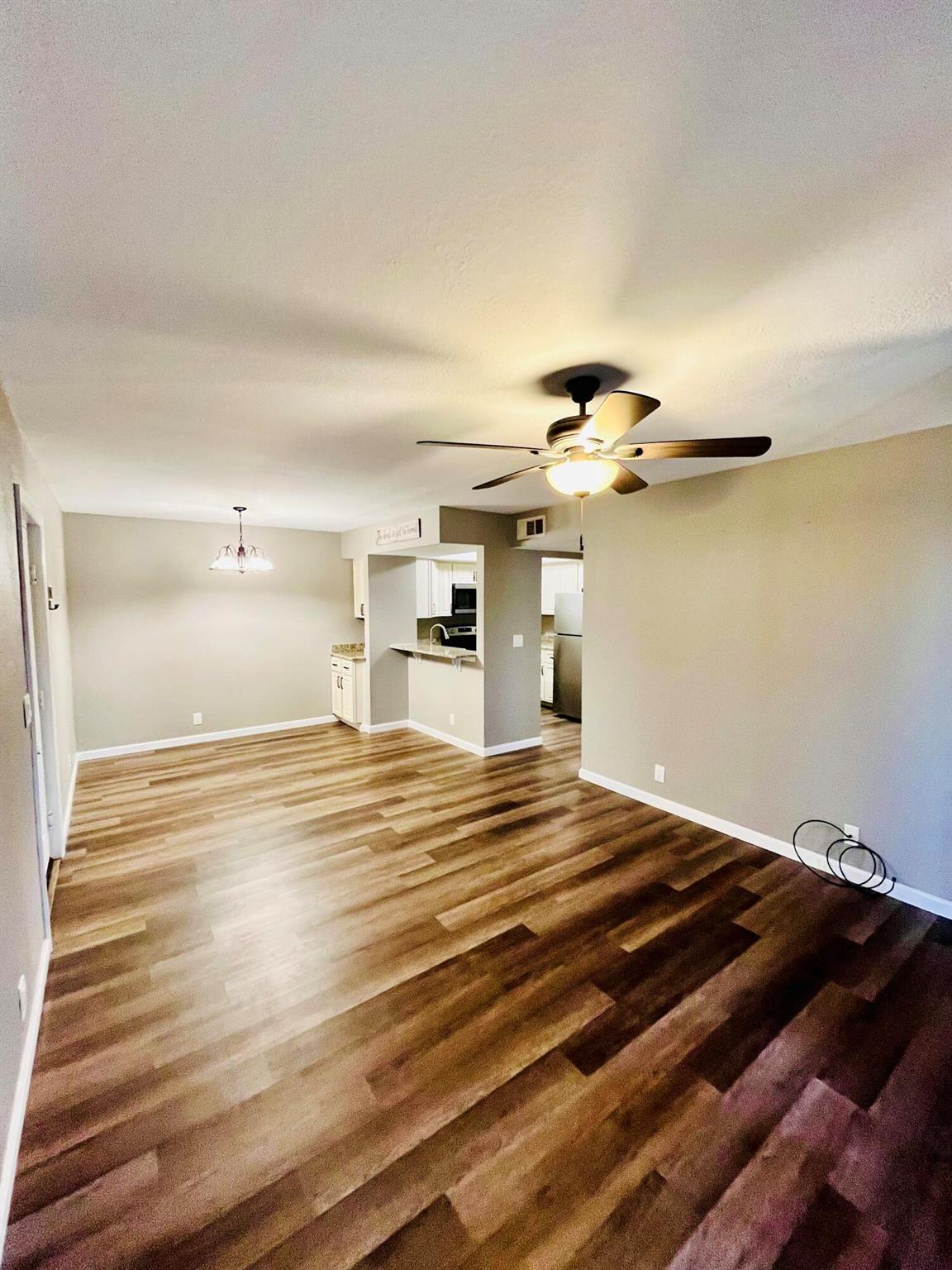 MIDPORT PLACE II, A CONDO - Residential