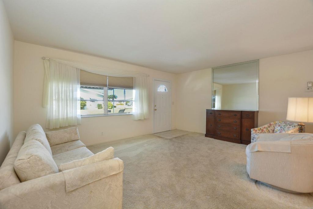 Photo of 600 SW 8th Place, Boynton Beach, FL 33426 (MLS # R11071980)