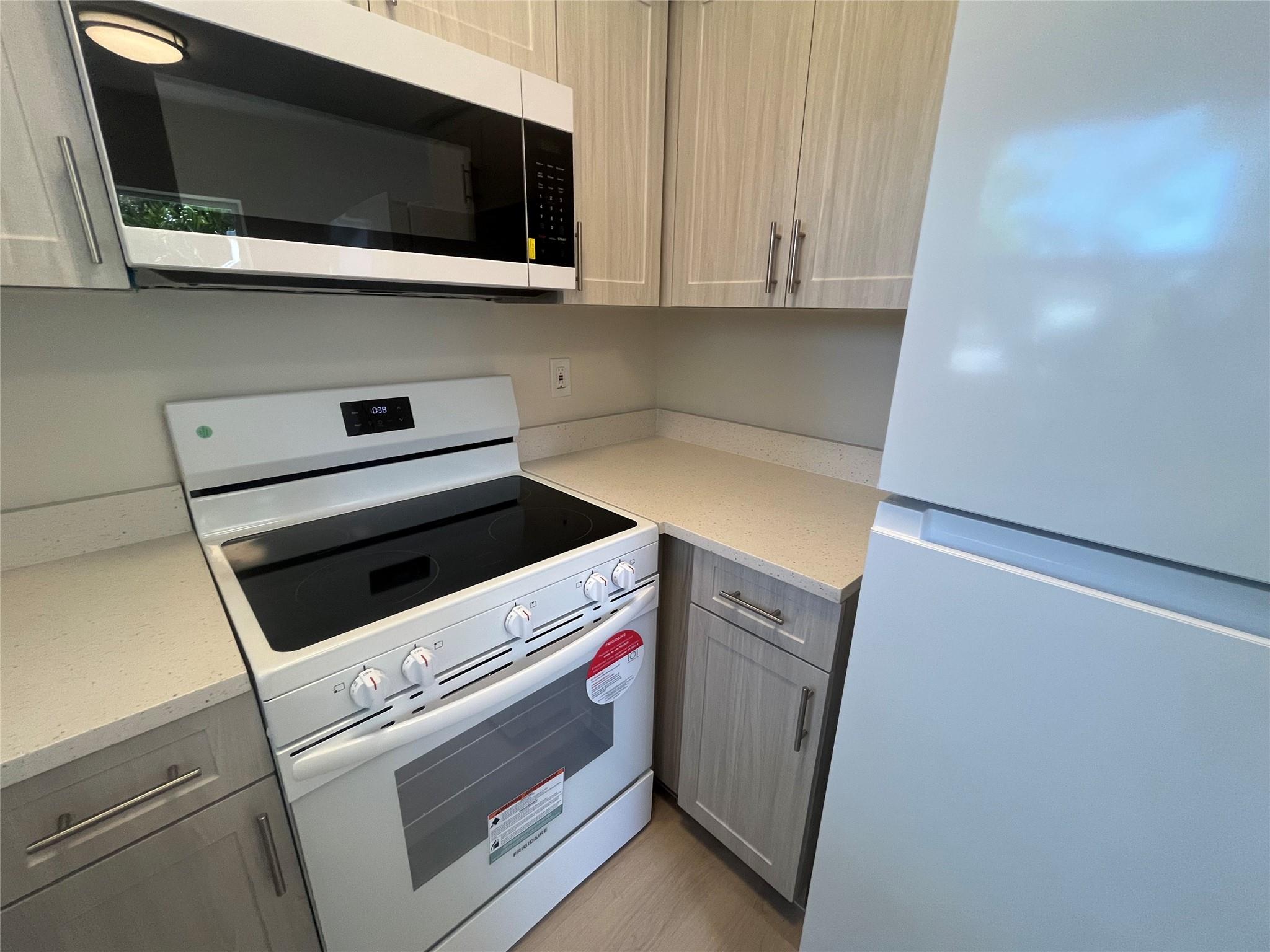 700 SE 13th St 5