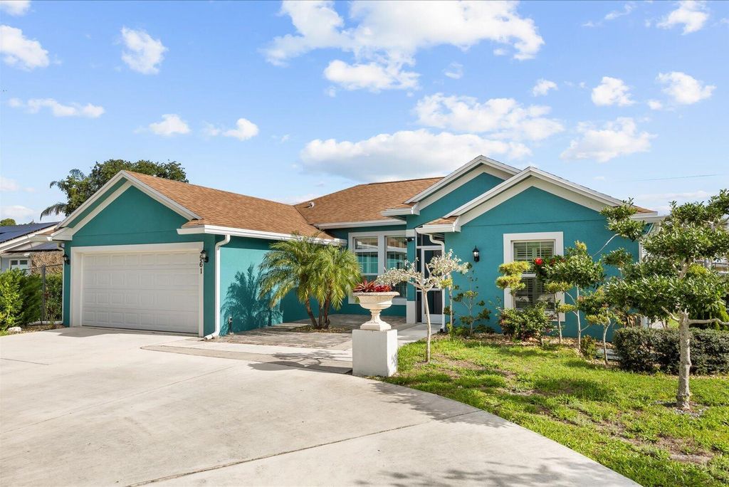 Photo of 961 SW Consolata Avenue, Port Saint Lucie, FL 34953 (MLS # B26012385)