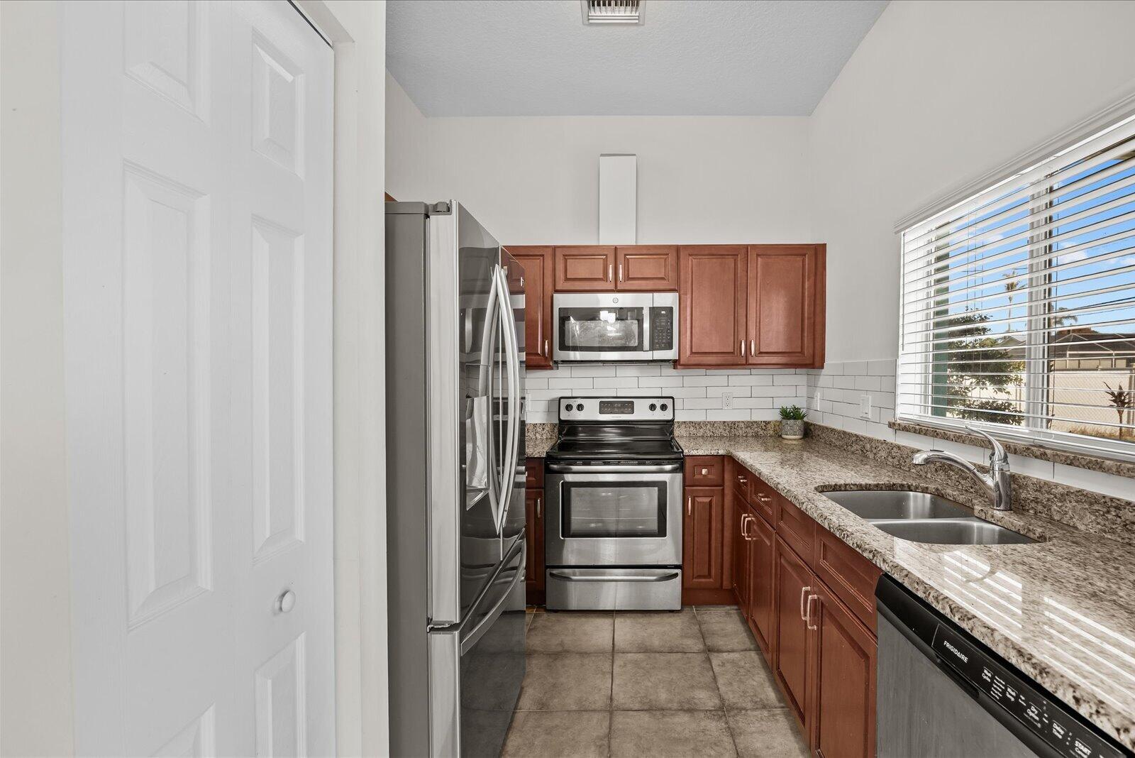 PORT ST LUCIE SECTION 16 - Residential