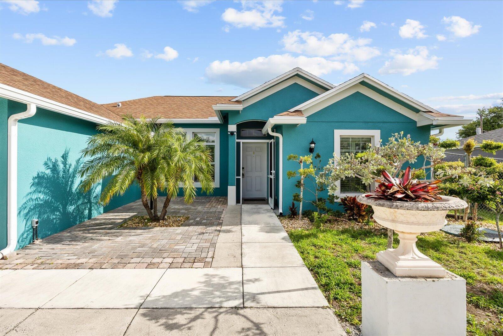 961 SW Consolata Avenue