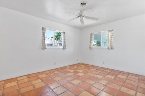 Tiny photo for 1400 NE 42nd Court, Oakland Park, FL 33334 (MLS # B26064134)