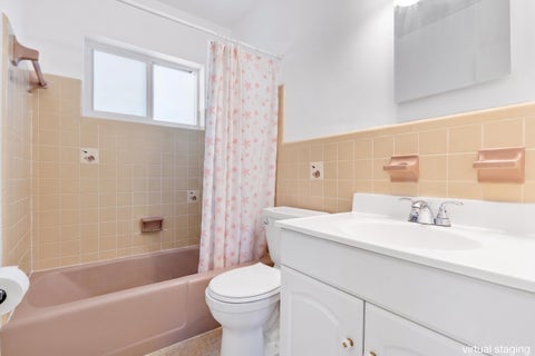 Tiny photo for 1400 NE 42nd Court, Oakland Park, FL 33334 (MLS # B26064134)
