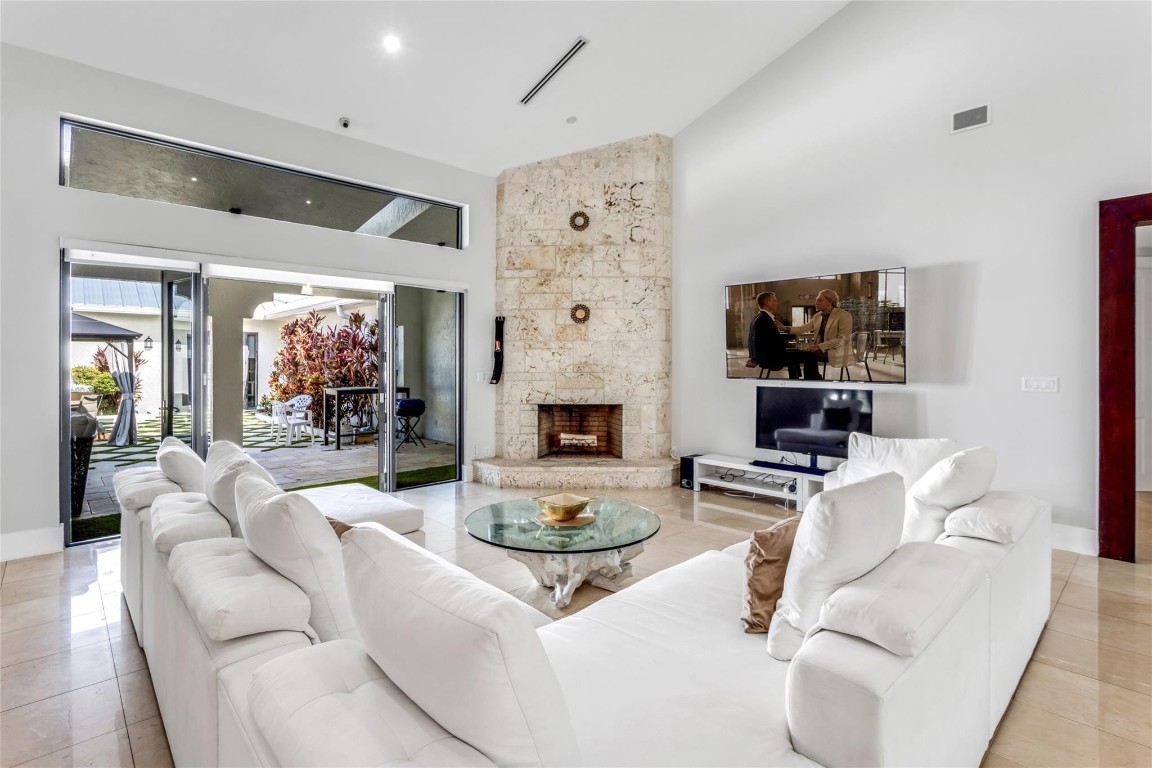 SOUTHWEST RANCHES - Residential