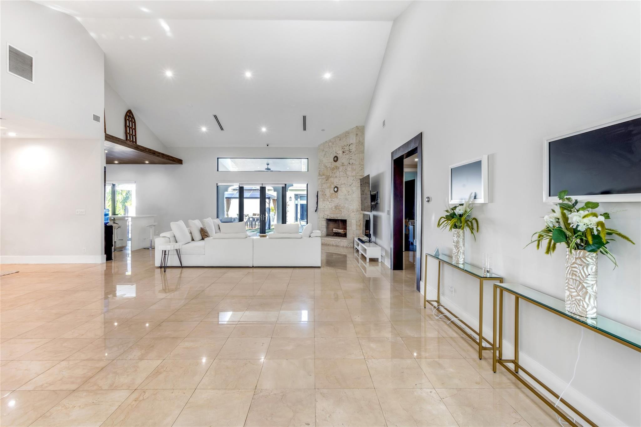 SOUTHWEST RANCHES - Residential