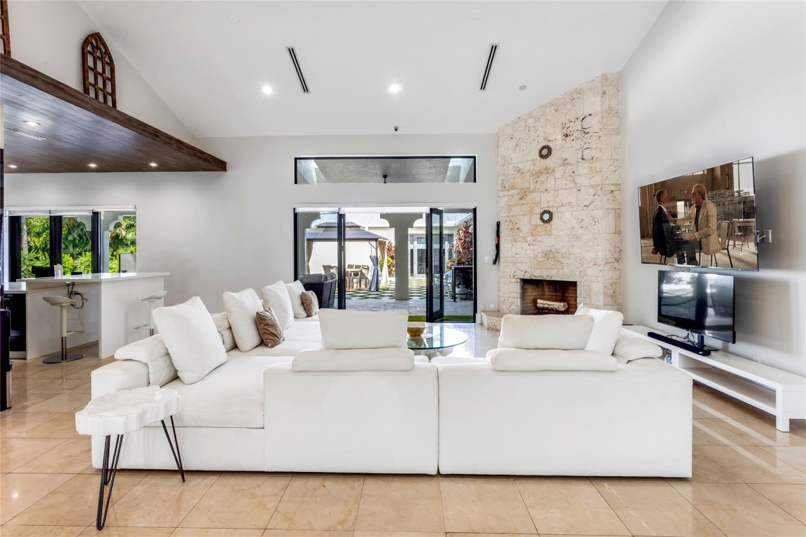 SOUTHWEST RANCHES - Residential