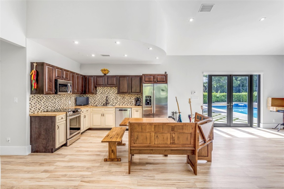 SOUTHWEST RANCHES - Residential