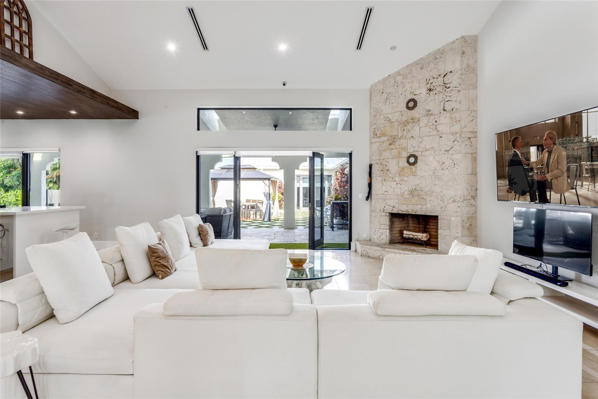 SOUTHWEST RANCHES - Residential