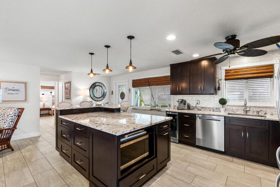 RIVERSIDE DRIVE PARK - Residential