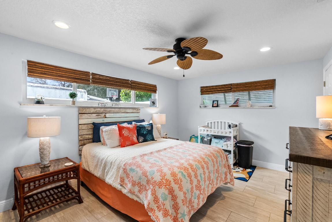 RIVERSIDE DRIVE PARK - Residential