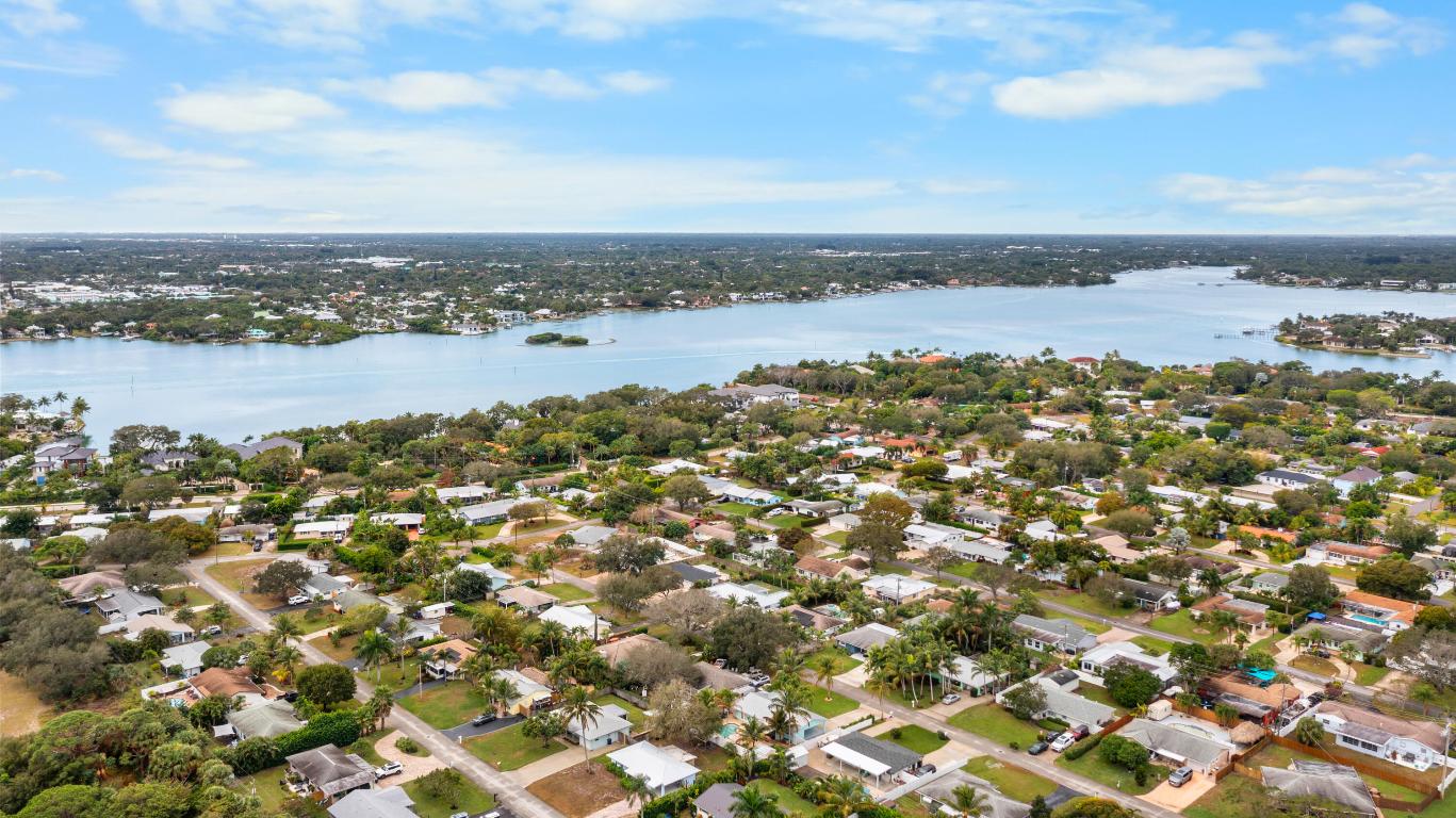 RIVERSIDE DRIVE PARK - Residential