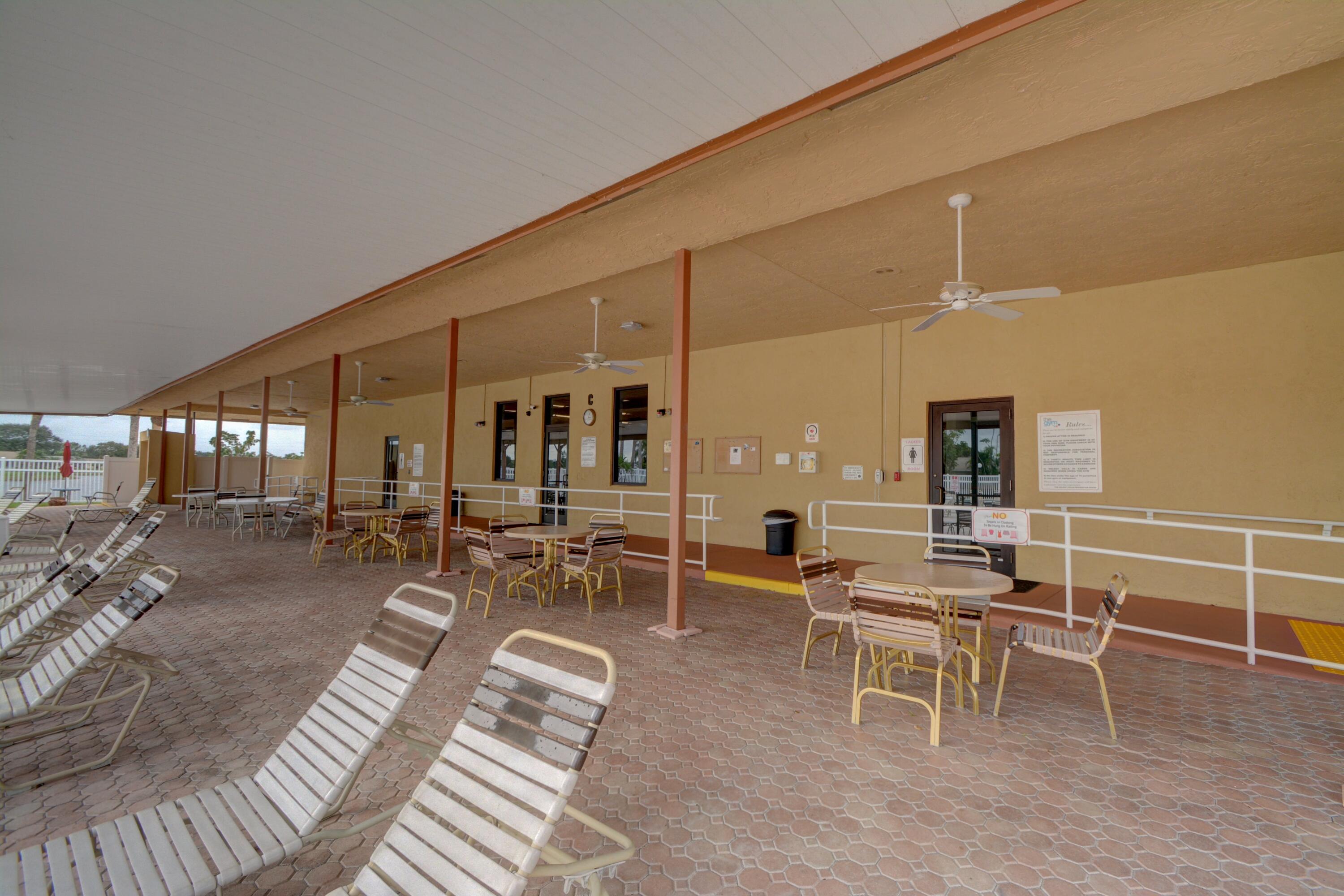 DELRAY VILLAS - Residential