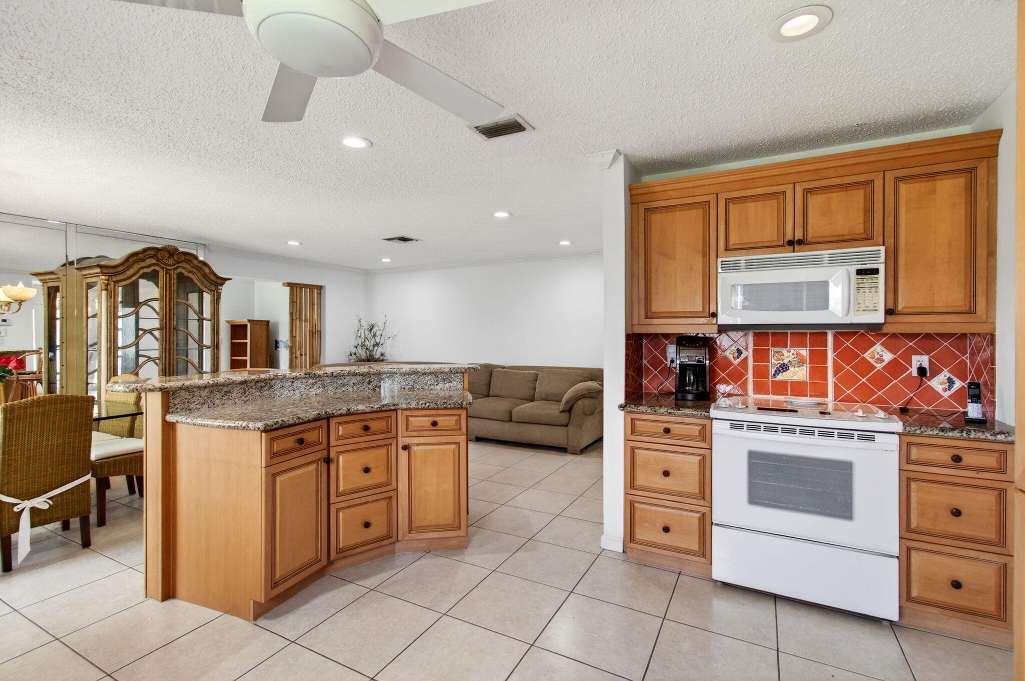 DELRAY VILLAS - Residential