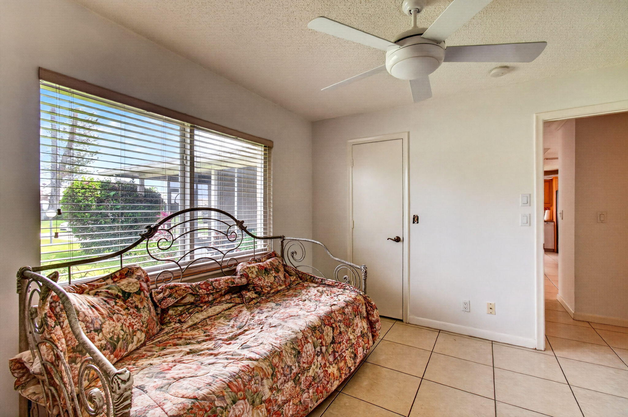 DELRAY VILLAS - Residential