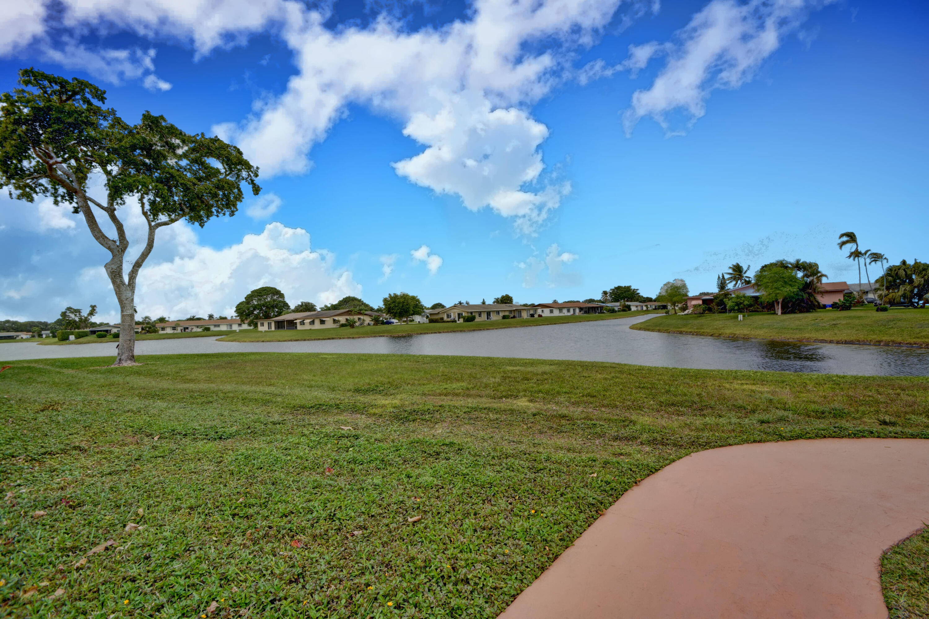 DELRAY VILLAS - Residential