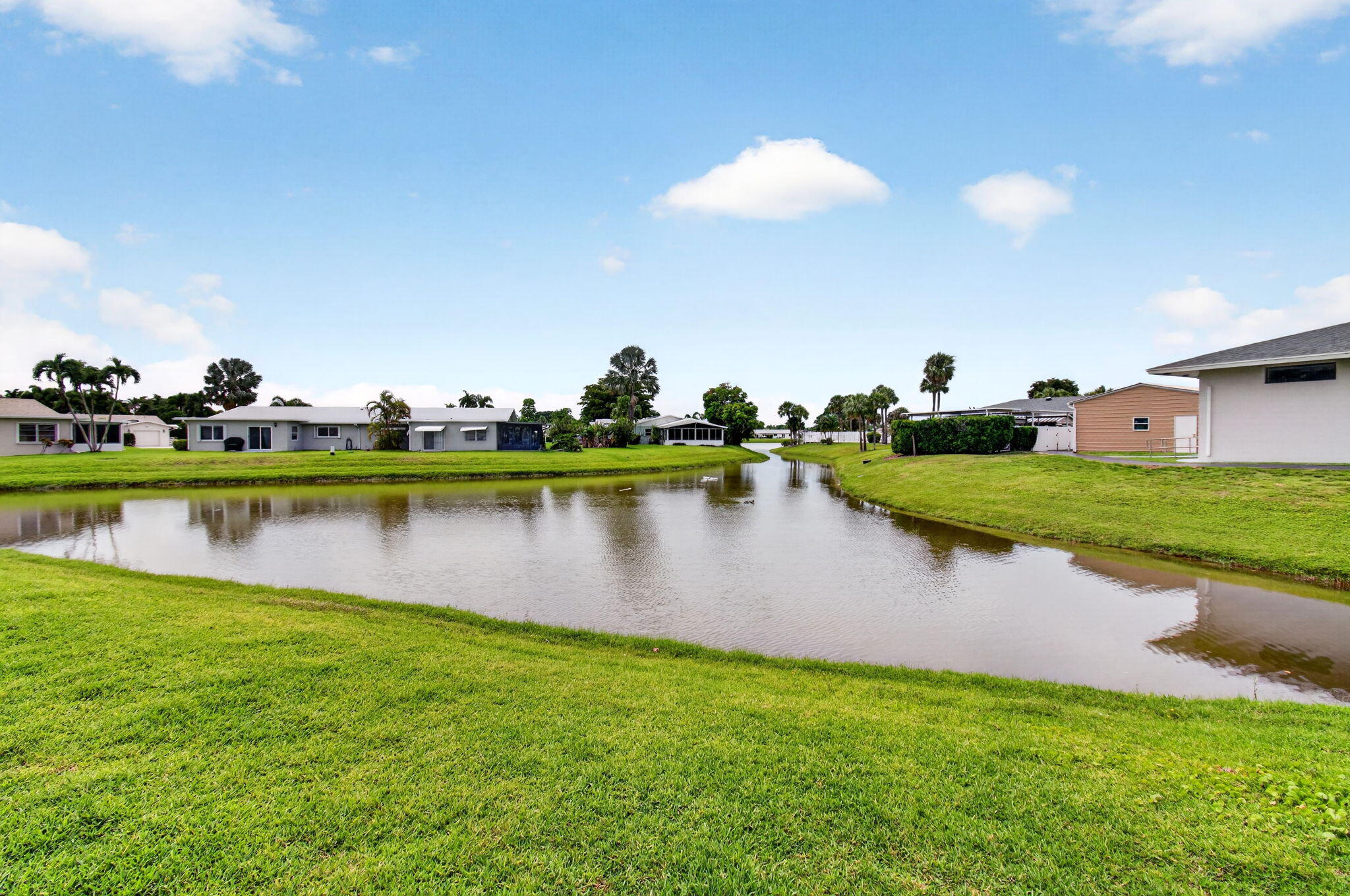DELRAY VILLAS - Residential