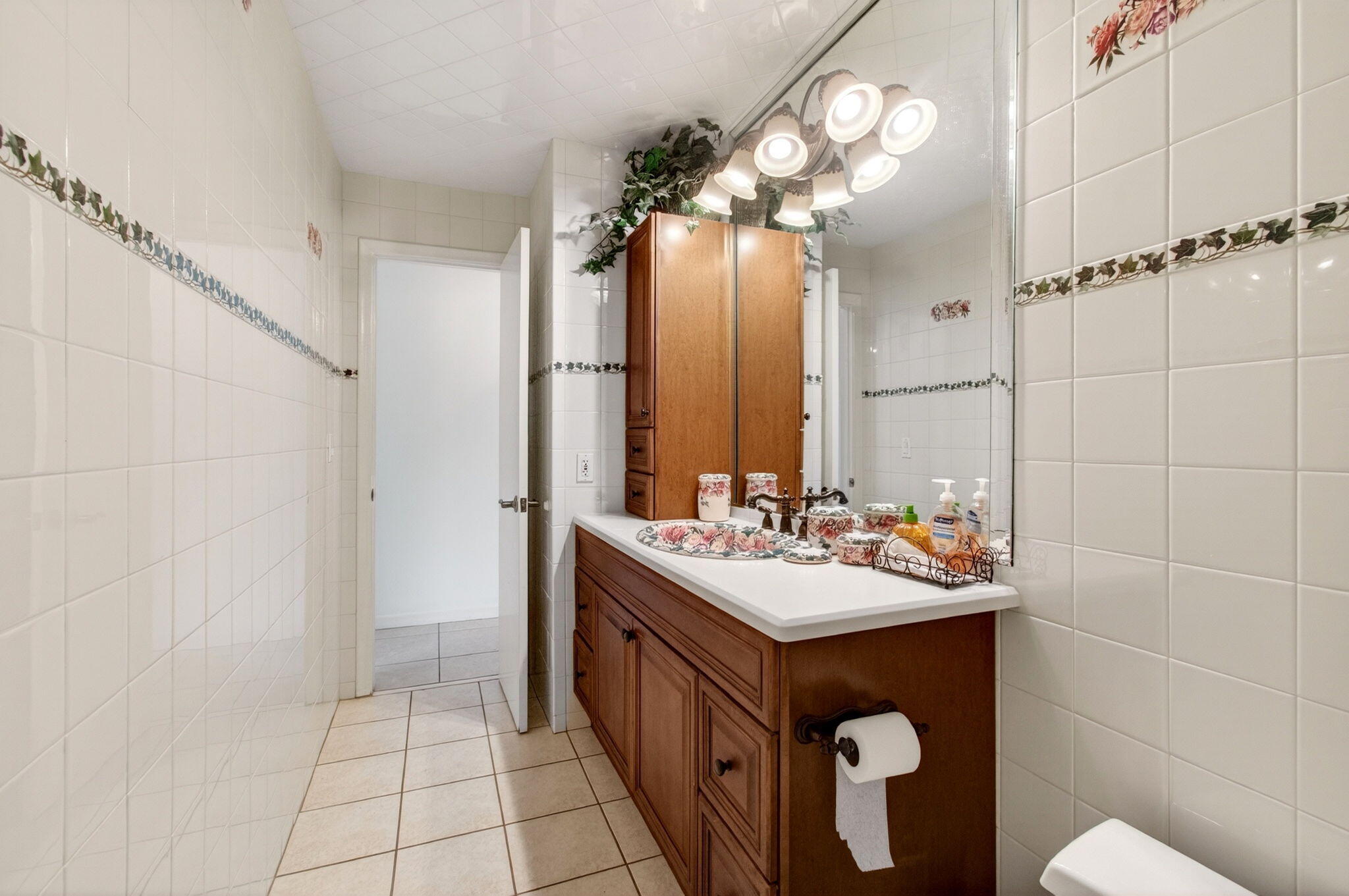DELRAY VILLAS - Residential