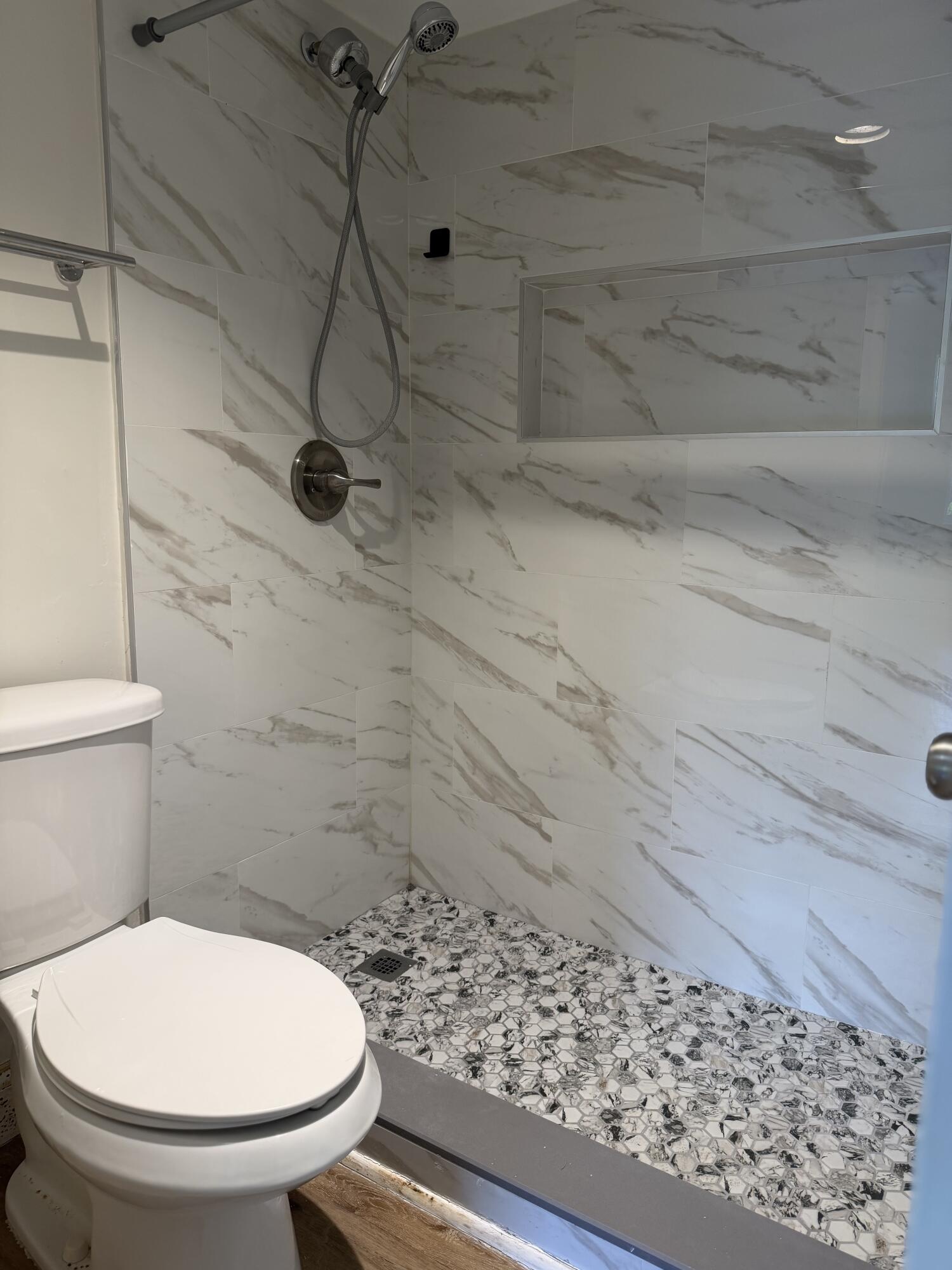 BROOKFIELD GARDENS CONDO THREE - Residential Lease