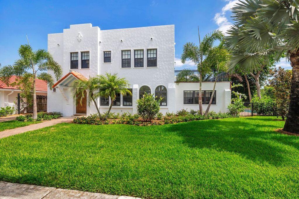 237/225 Monroe Drive