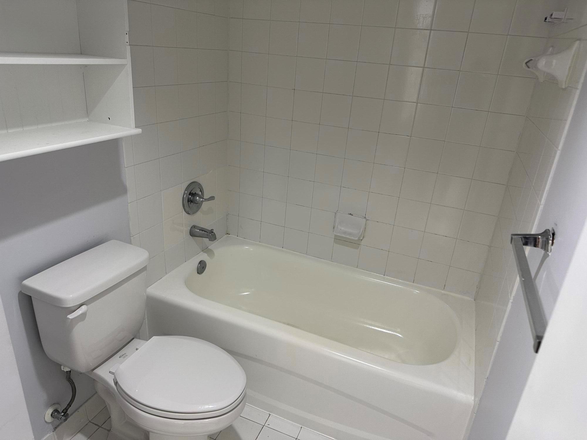 HYPOLUXOS MARINERS CAY CO - Residential Lease
