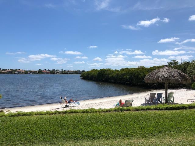 HYPOLUXOS MARINERS CAY CO - Residential Lease