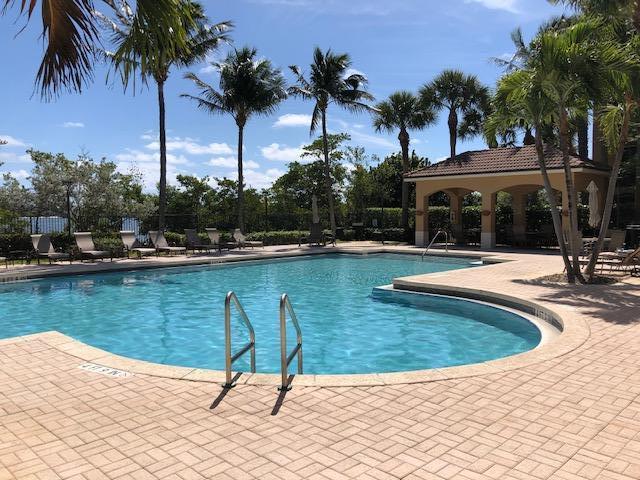 HYPOLUXOS MARINERS CAY CO - Residential Lease