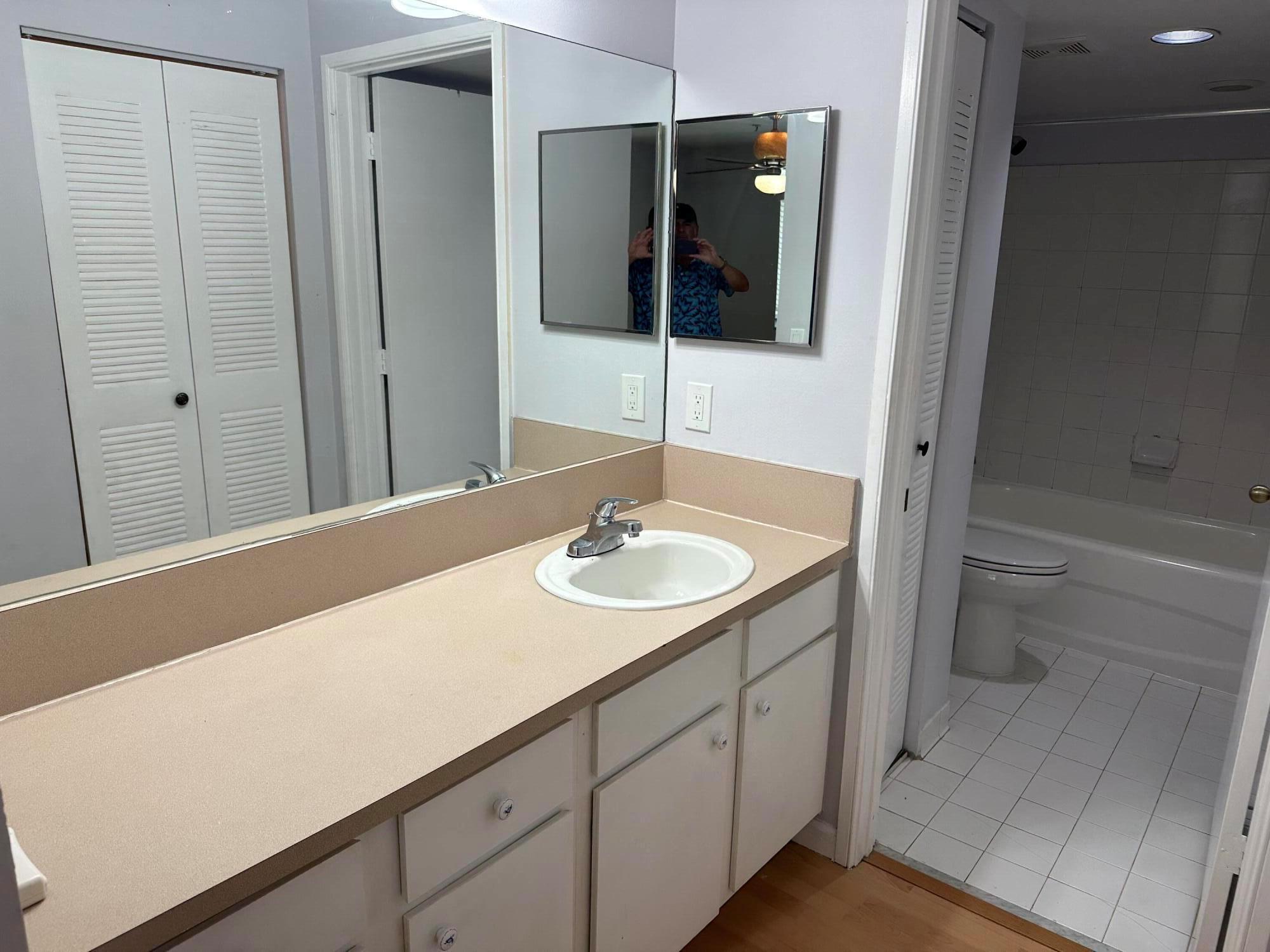HYPOLUXOS MARINERS CAY CO - Residential Lease