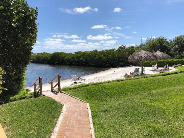 HYPOLUXOS MARINERS CAY CO - Residential Lease