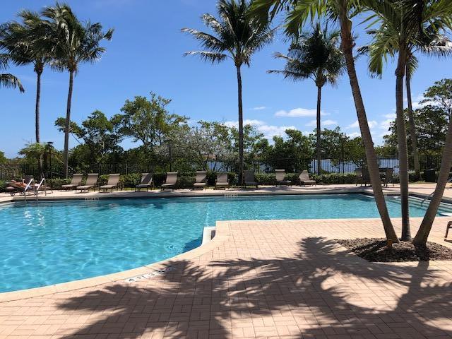 HYPOLUXOS MARINERS CAY CO - Residential Lease