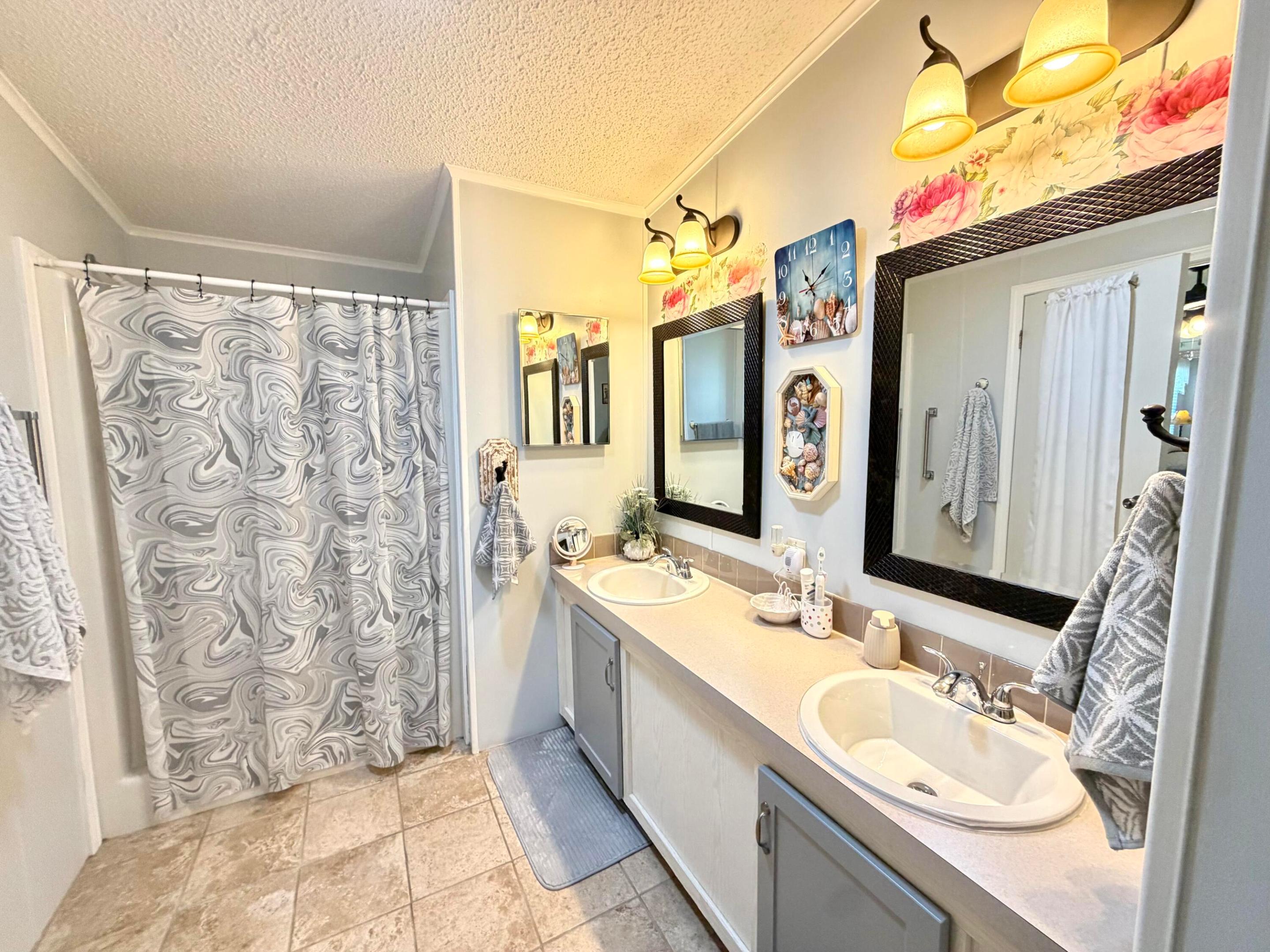 THE LINKS AT SAVANNA CLUB - Residential