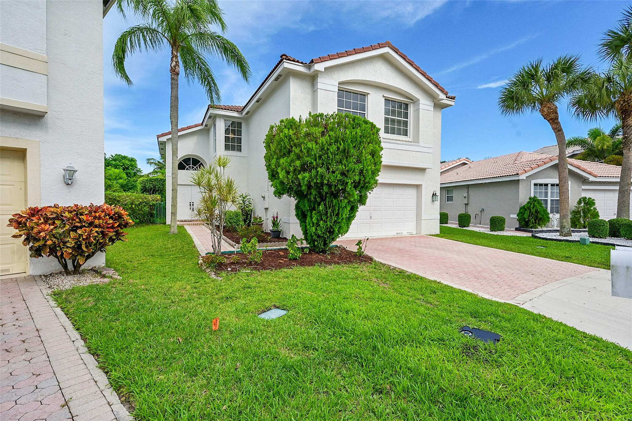 Enclave Wyndham Lakes - Residential
