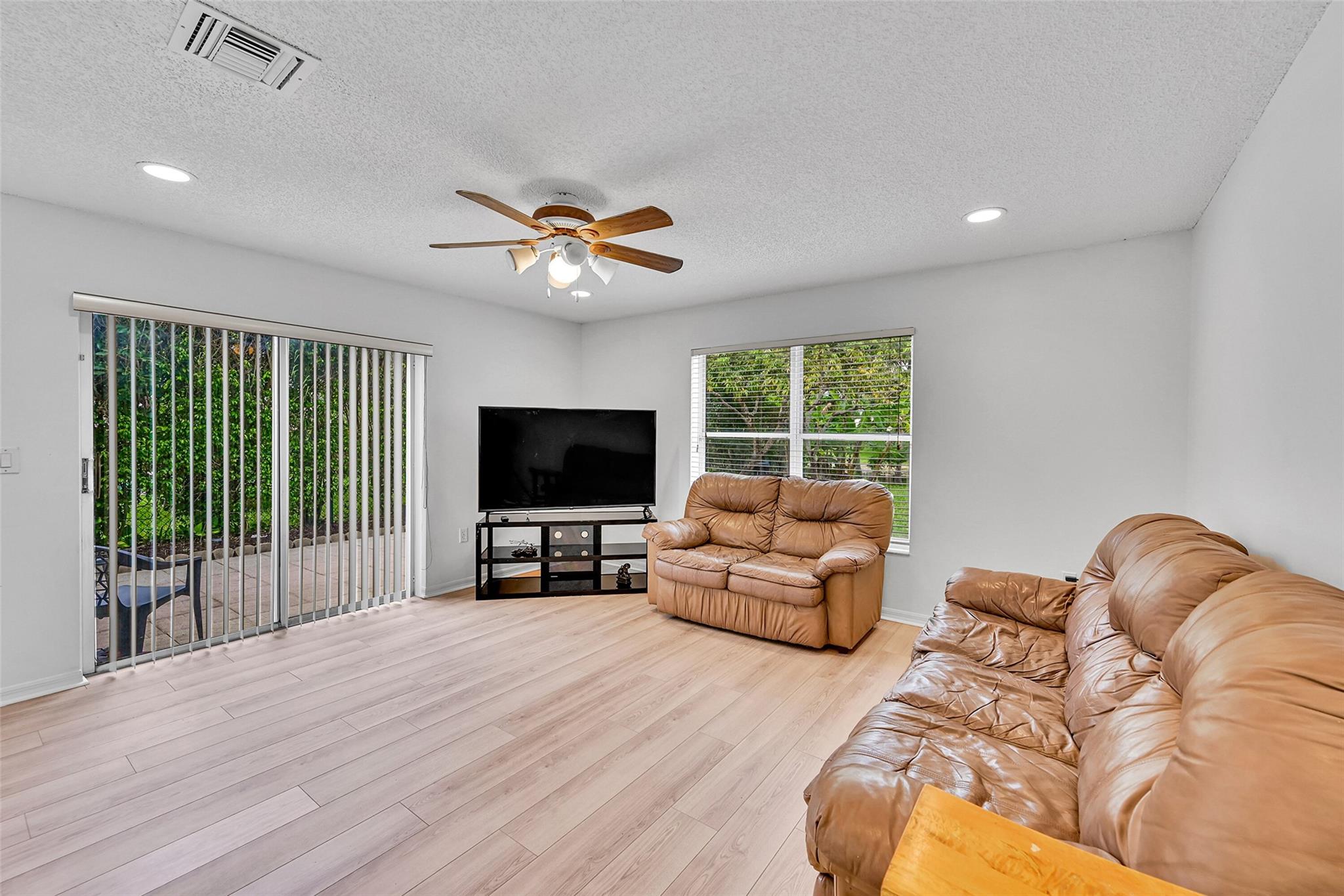 Enclave Wyndham Lakes - Residential