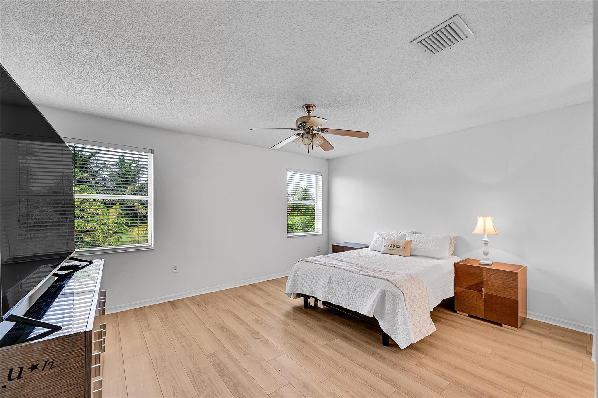Enclave Wyndham Lakes - Residential