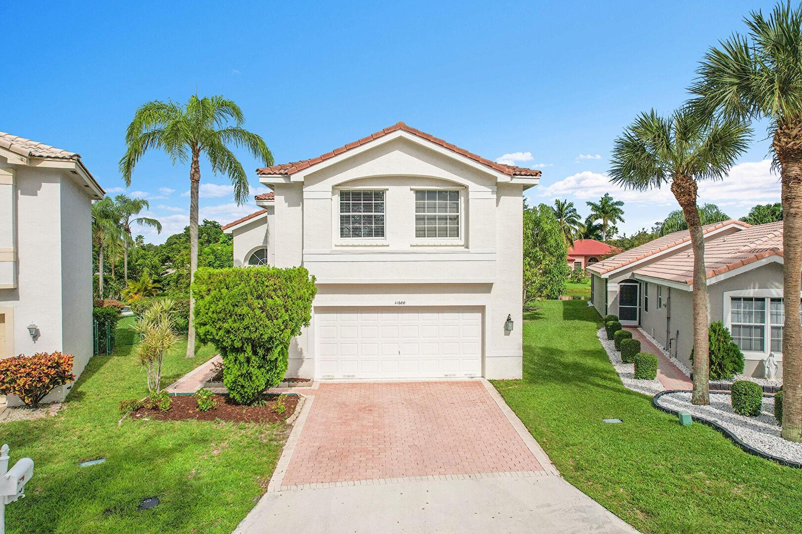 Enclave Wyndham Lakes - Residential